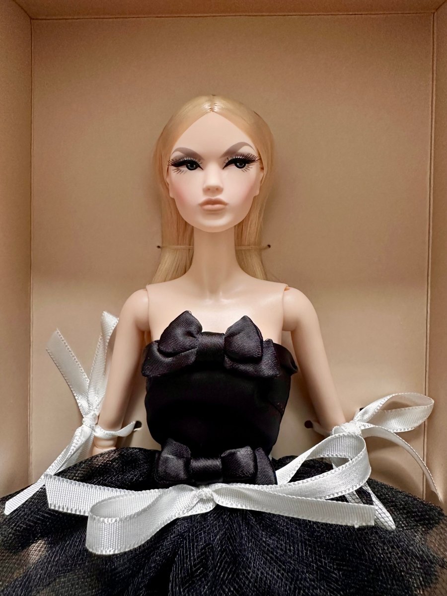 JHDFASHIONDOLL 2024 Convention: BLACK BOW TIE Grace Doll - Simon's Collectibles, Exclusive UK dealer