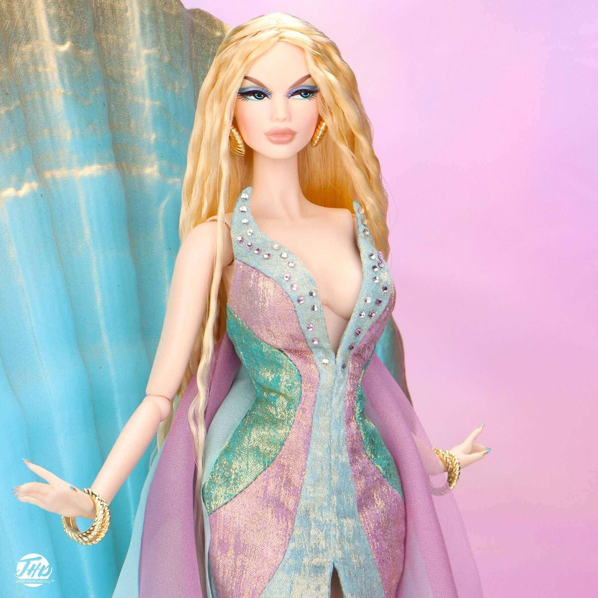 JHDFASHIONDOLL THE APHRODITE: MORNING GLOW (Doll With Seashells Stand Giftset) 