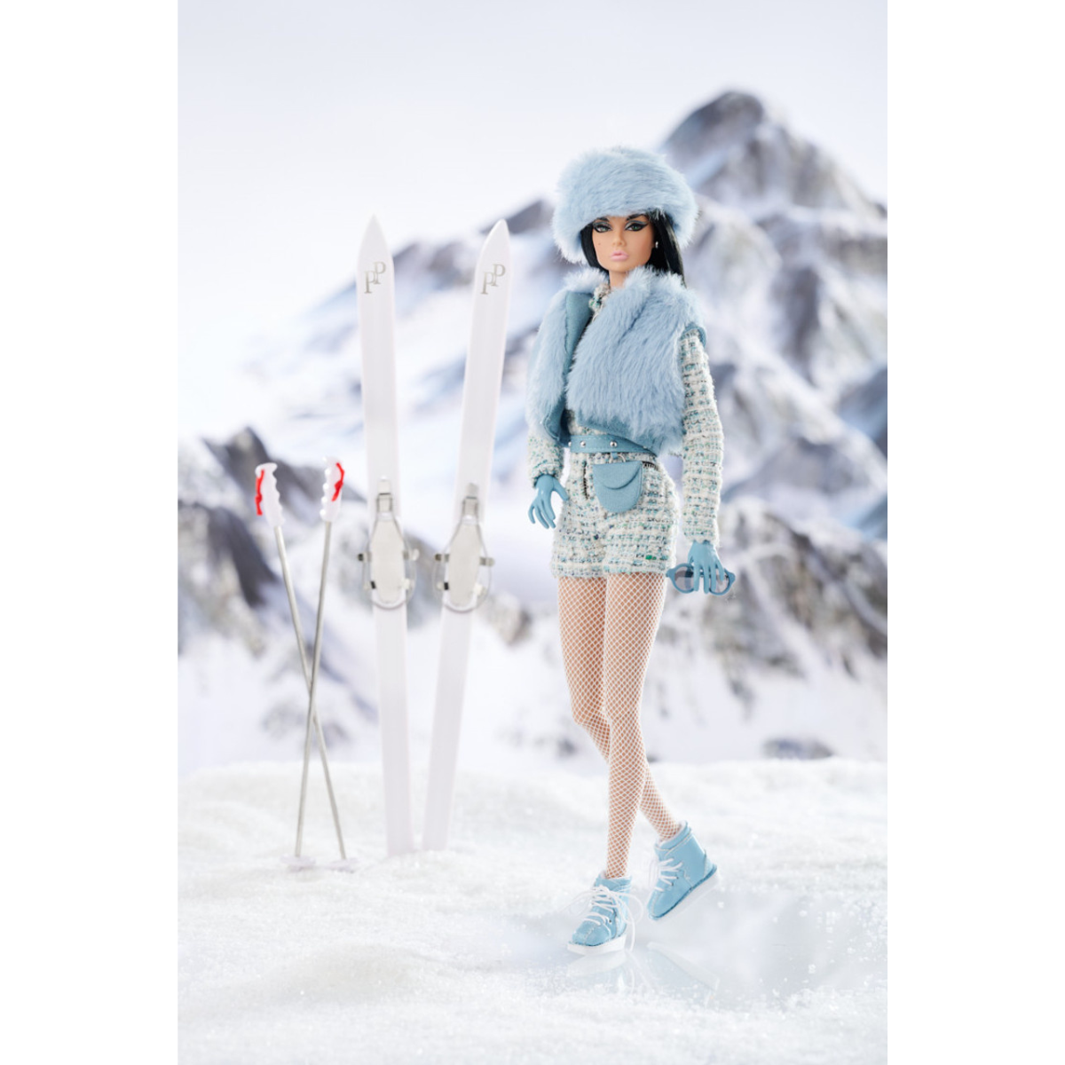 Integrity Toys Après-Ski Asset Poppy Parker Dressed Doll