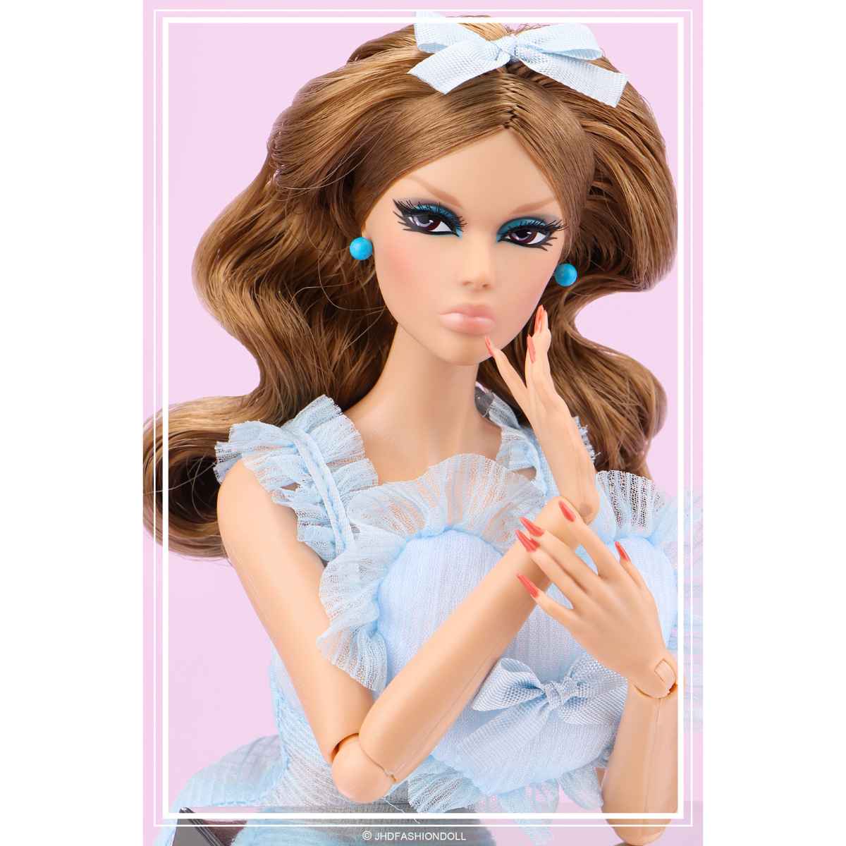 VALLEY OF THE DOLLS GIRLS' NIGHT: BLUE NIGHTGOWN CINDY VIP UPGRADE DOLL