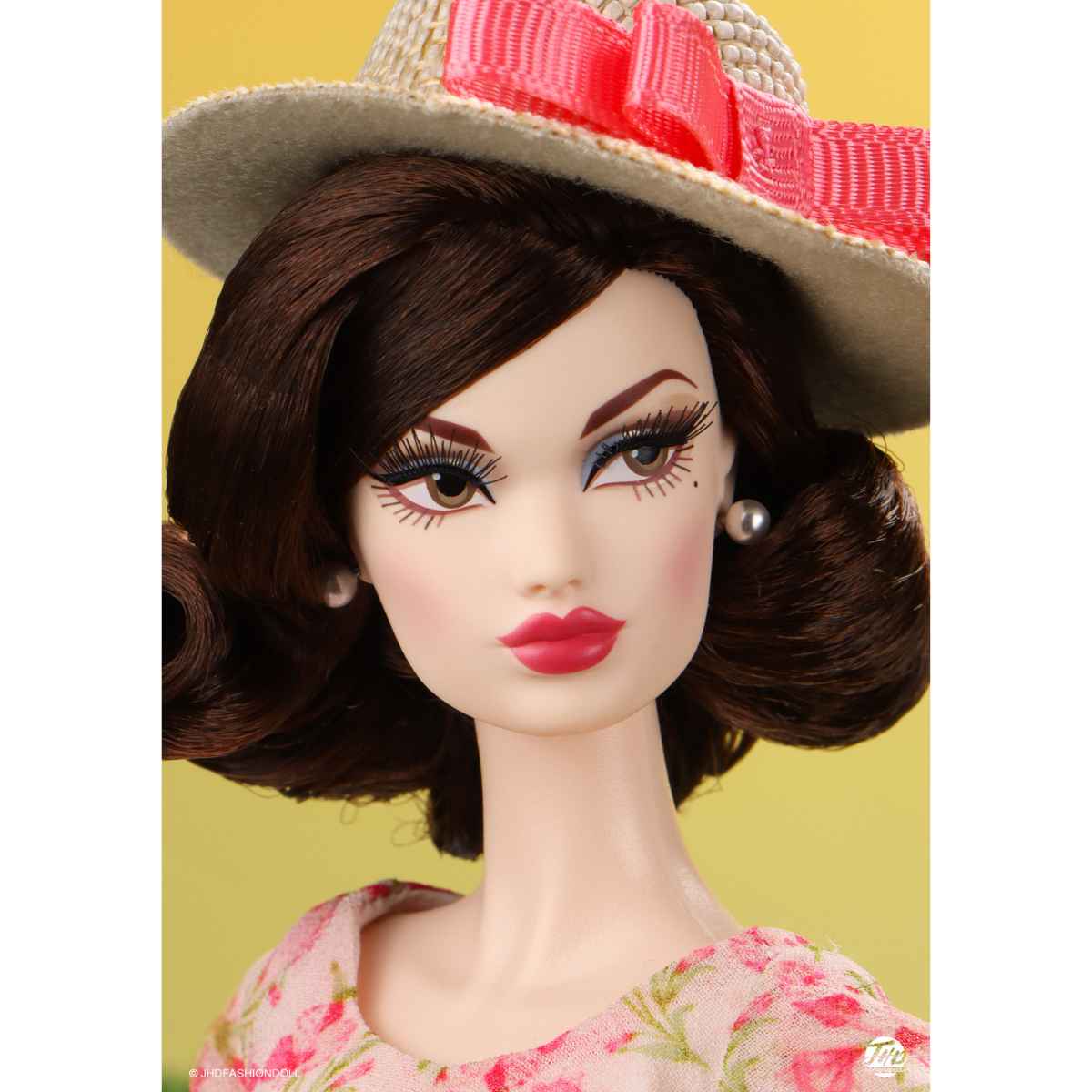 JHDFASHIONDOLL MaryMacy – Valley of the Dolls: Garden Party Gift Set 'Pink Blossoms' Doll VD2504 - Simon's Collectibles, UK