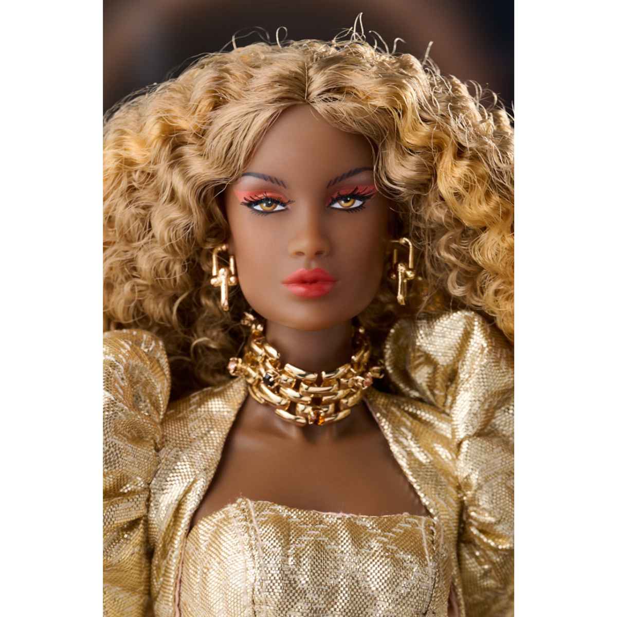 SACHIKA x Integrity Toys Golden Glam Queen Keeki Adaeze Dressed Doll Meteor Close Up of face - Simon's Collectibles