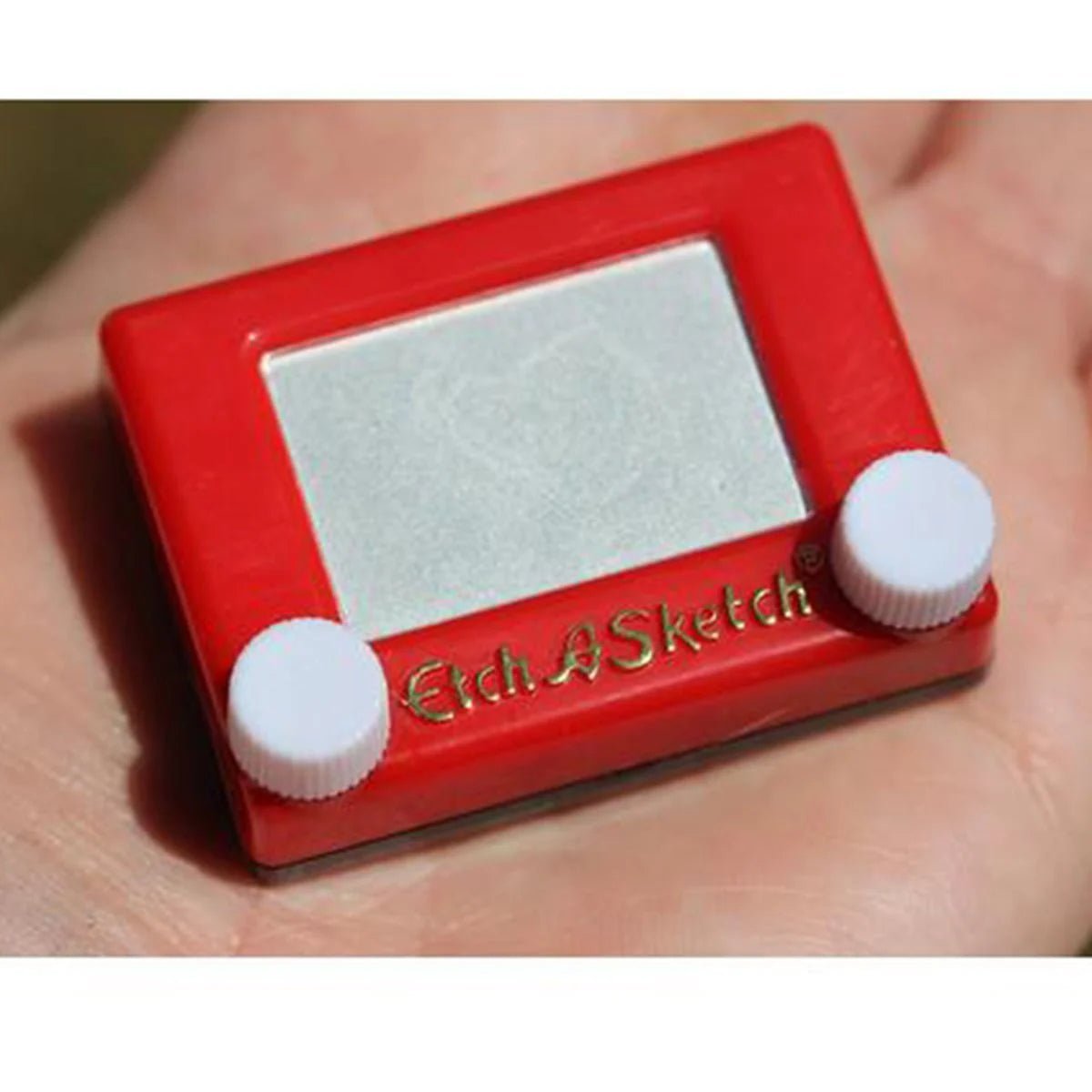 World's Smallest Etch a Sketch Drawing Pad Retro! | World's Smallest